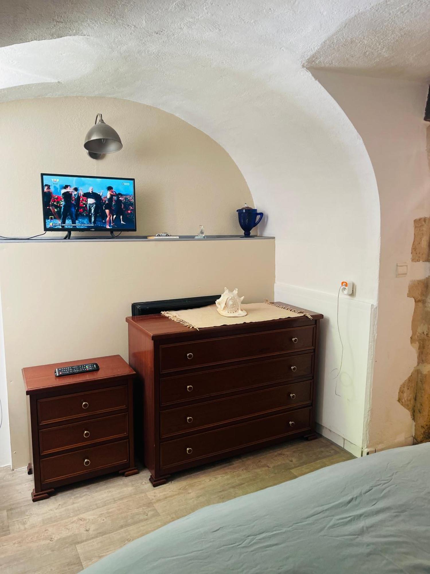 Rent Big Room With Breakfast Free In Old City Nancy Extérieur photo